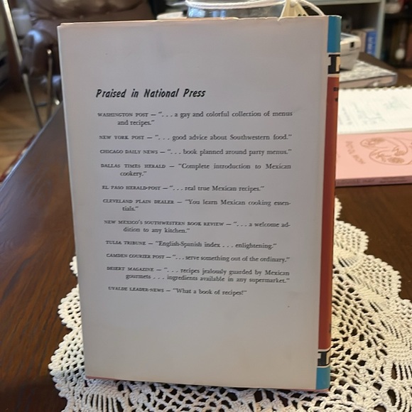 VINTAGE « MEXICAN » COOK BOOK - Picture 3 of 11